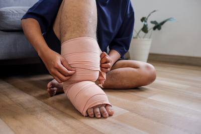 Choosing the Right Liner Configuration for Adjustable Velcro Compression Wraps: A Guide for Podiatrists