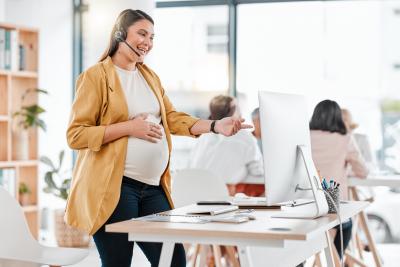 Compression During the Third Trimester: Managing Swelling, Circulation, and Everyday Comfort