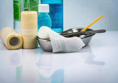 How to Choose the Right Wound Dressing: A Guide to Wound Dressings